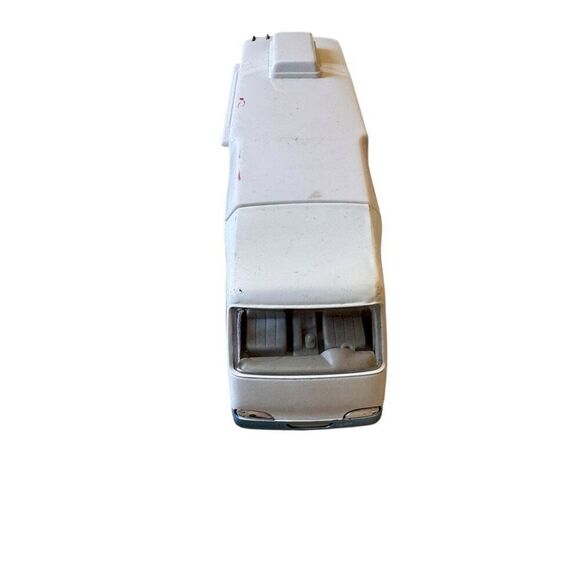 Travel Mini Camper RV Motorhome with Accessories - Picture 2 of 9